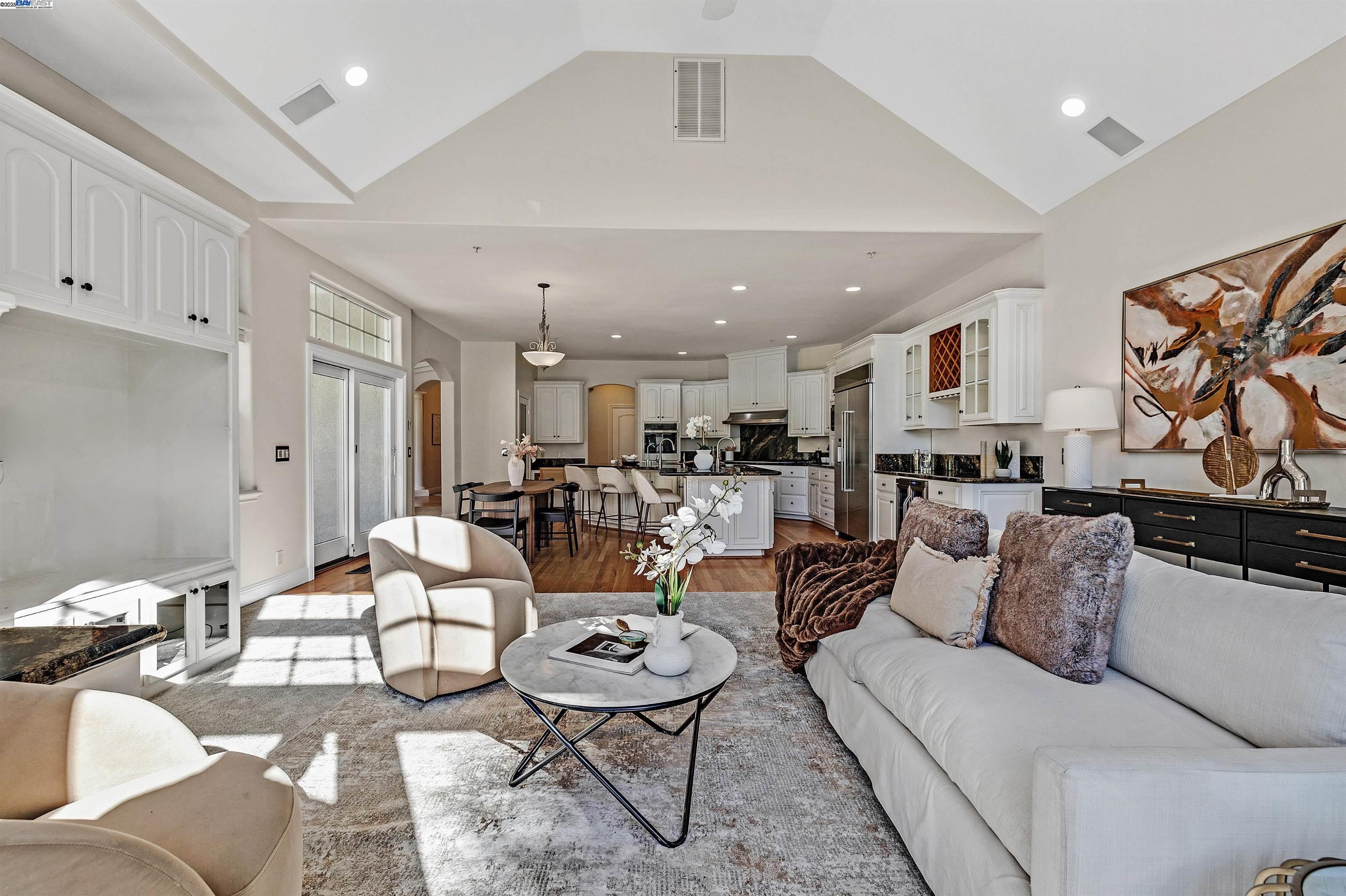2389 E Ruby Hill Dr