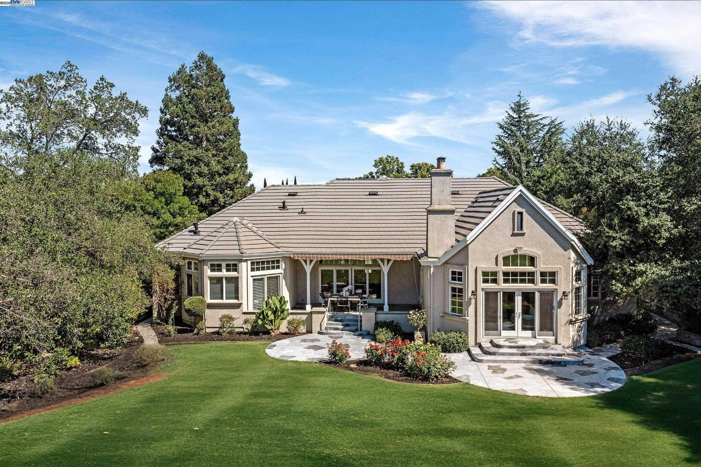 2389 E Ruby Hill Dr
