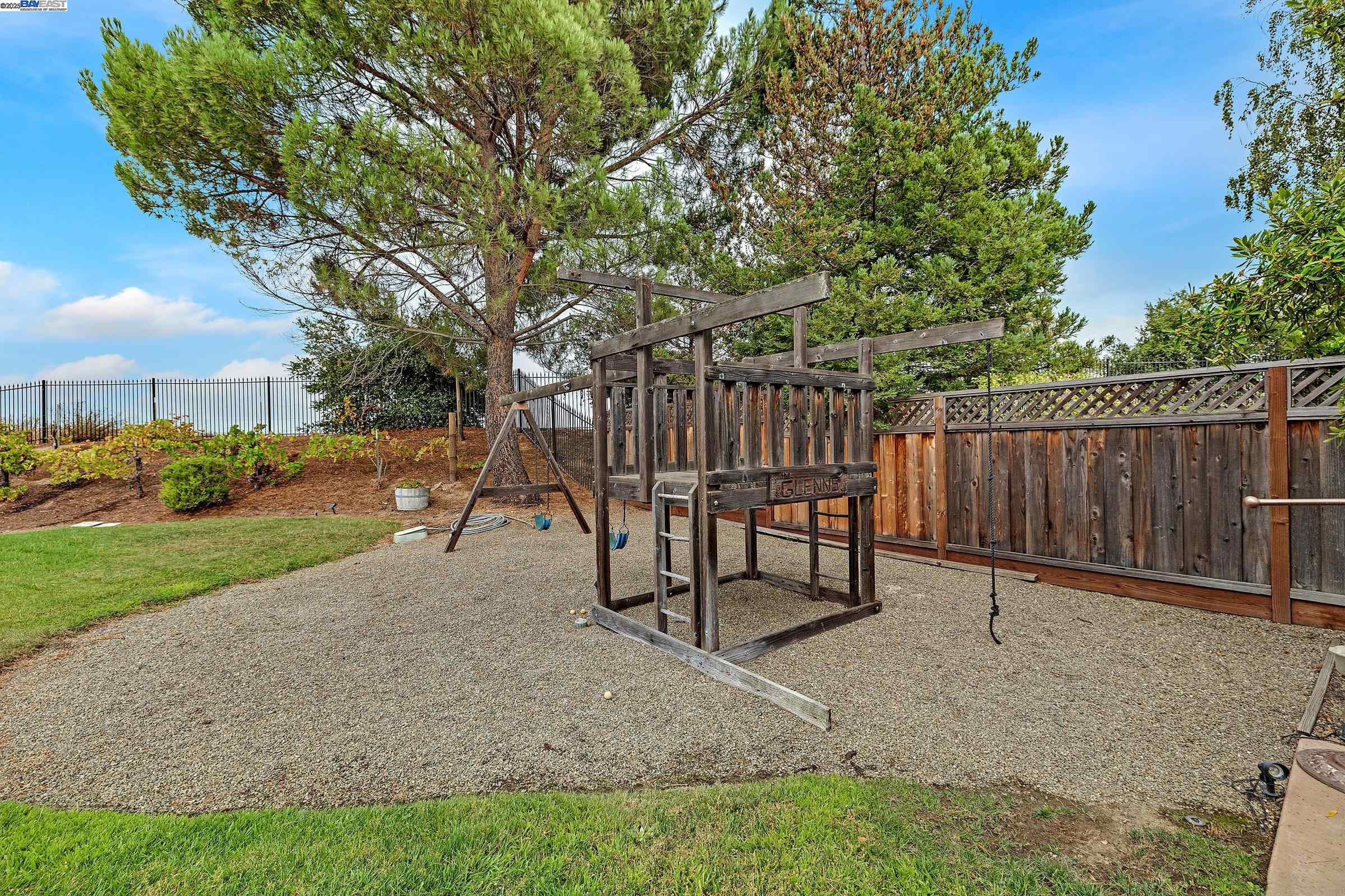 488 Montori Ct
