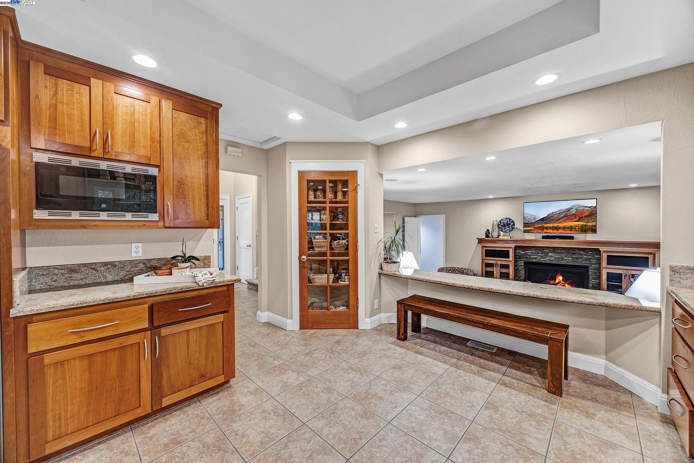3431 Windsor Ct
