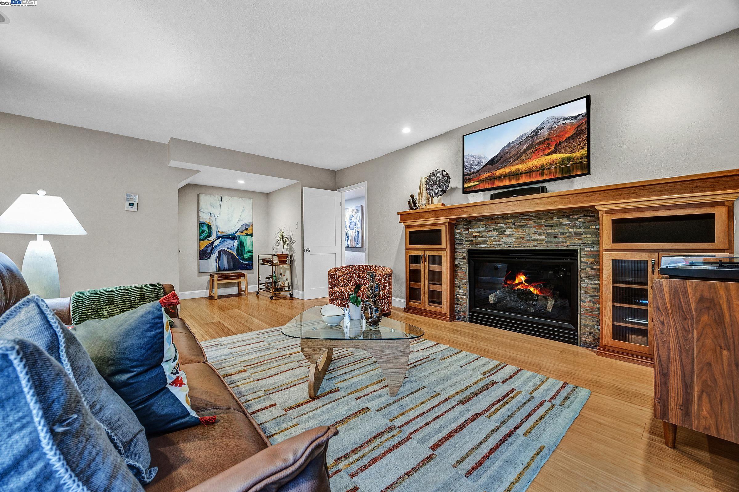 3431 Windsor Ct