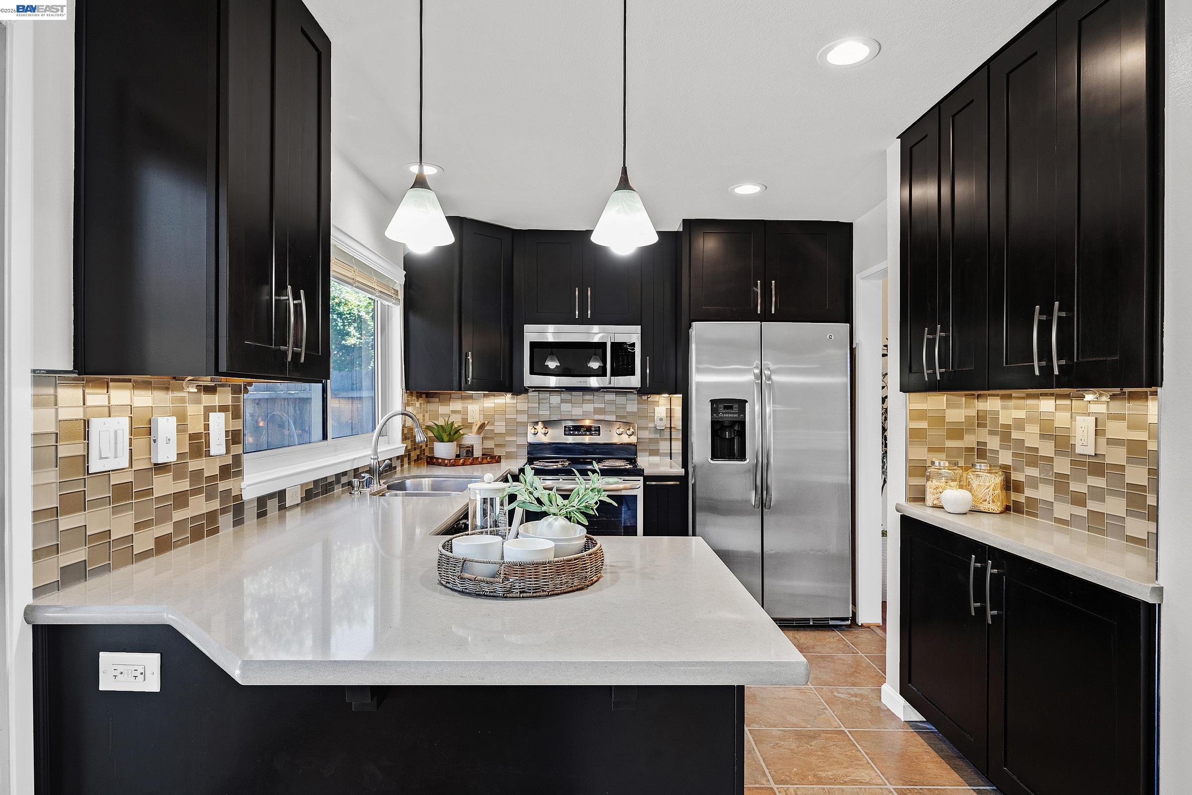 2133 Rheem Dr