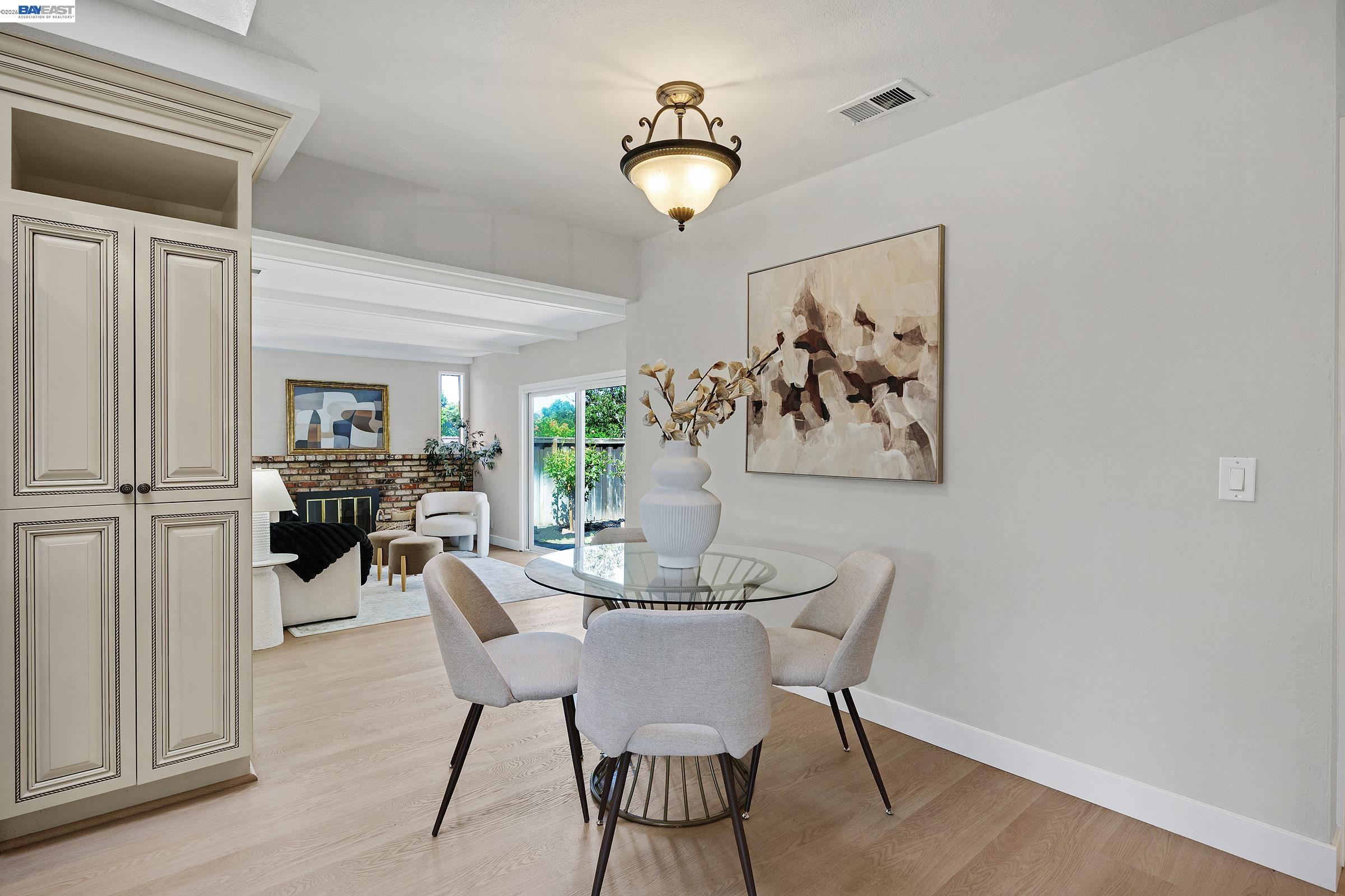 6877 Rayland Ct