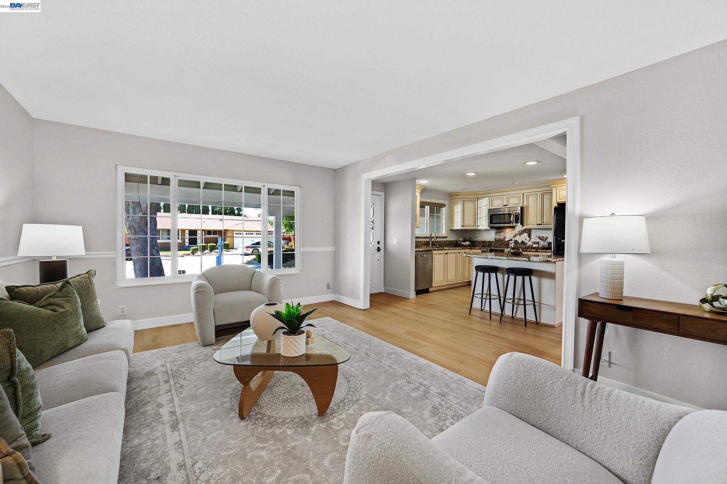 6877 Rayland Ct
