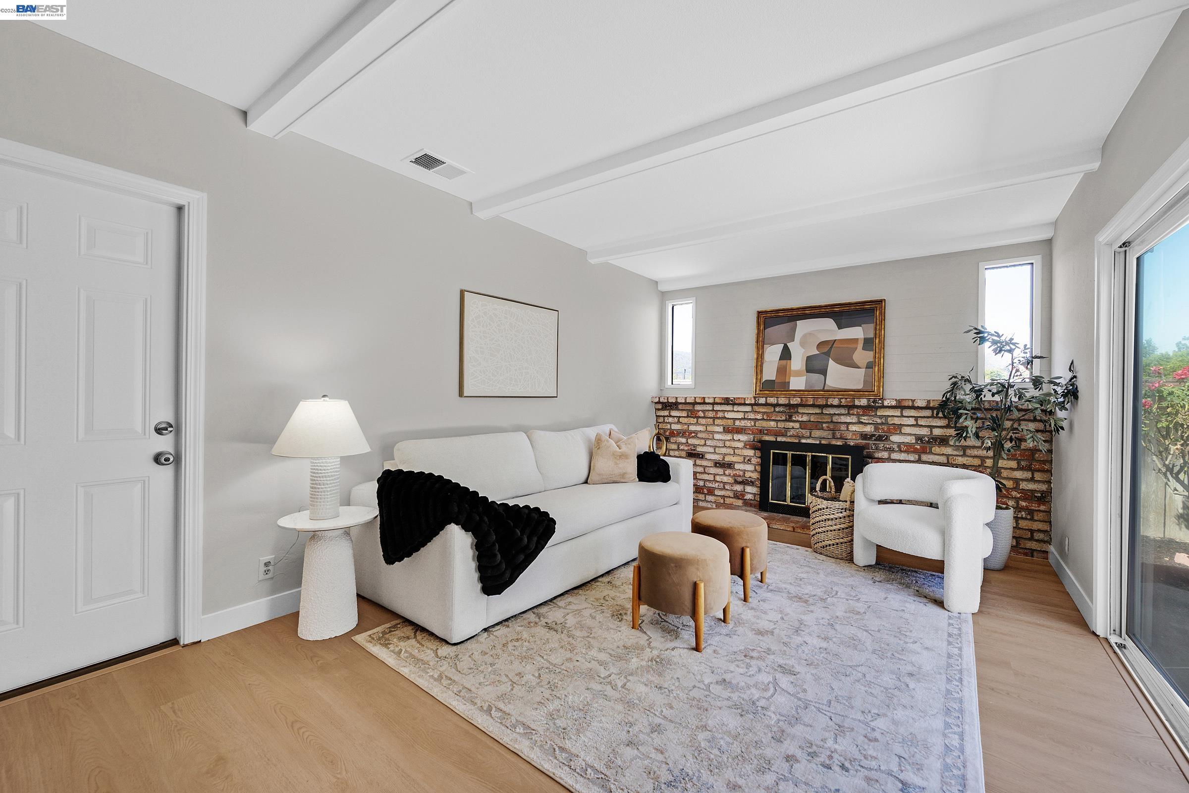 6877 Rayland Ct