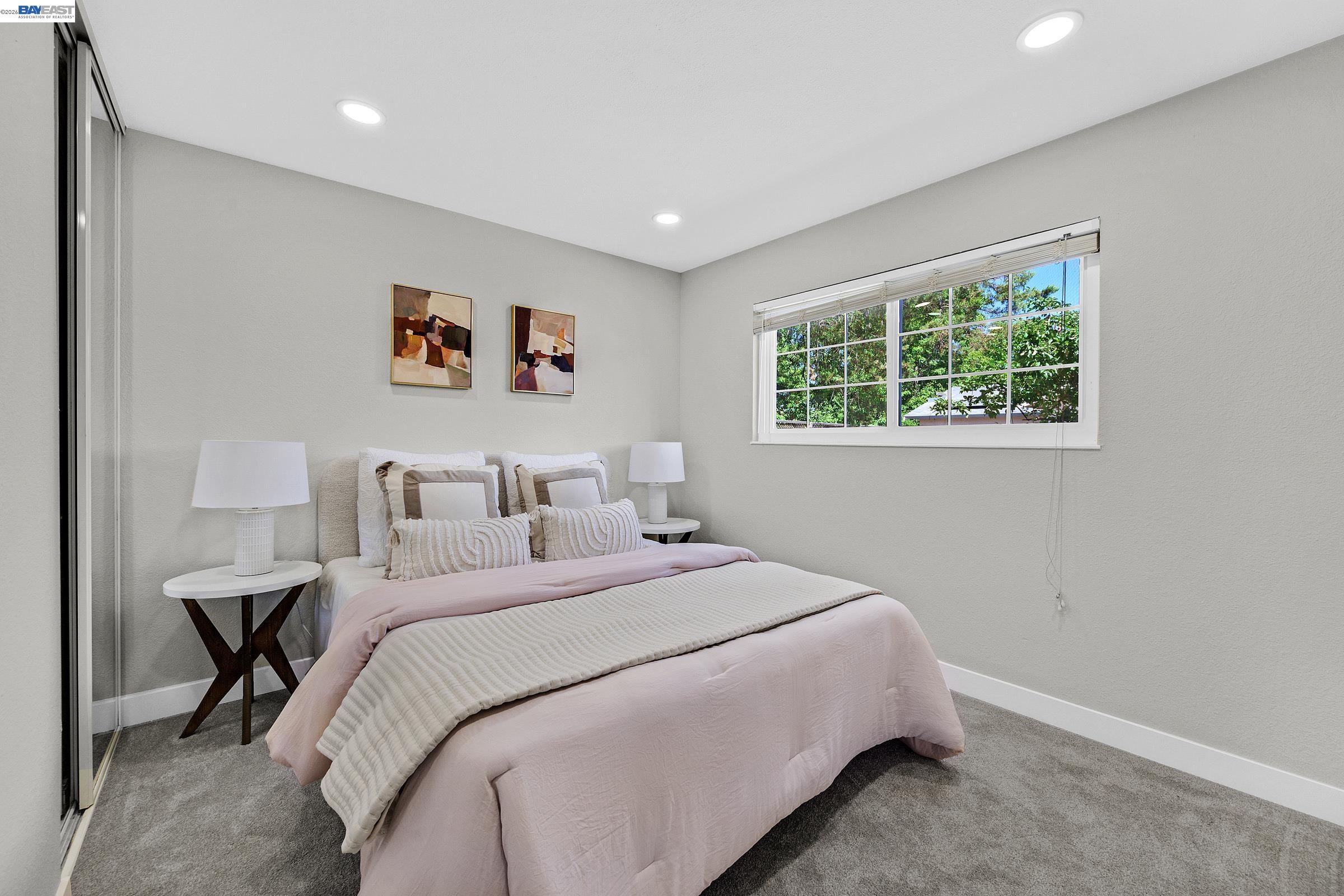 6877 Rayland Ct