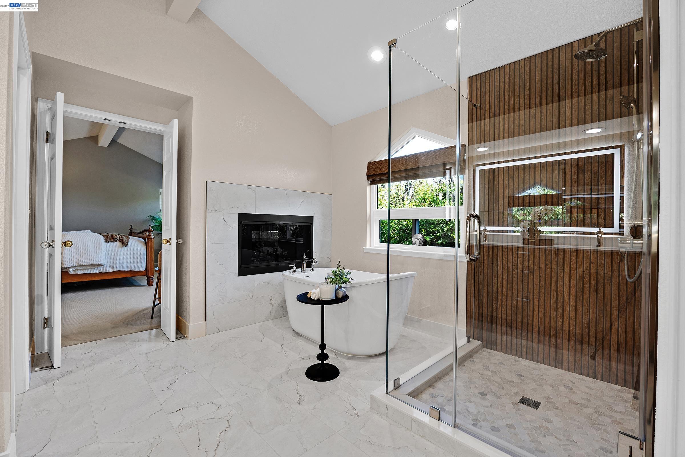 6310 Camino Del Lago