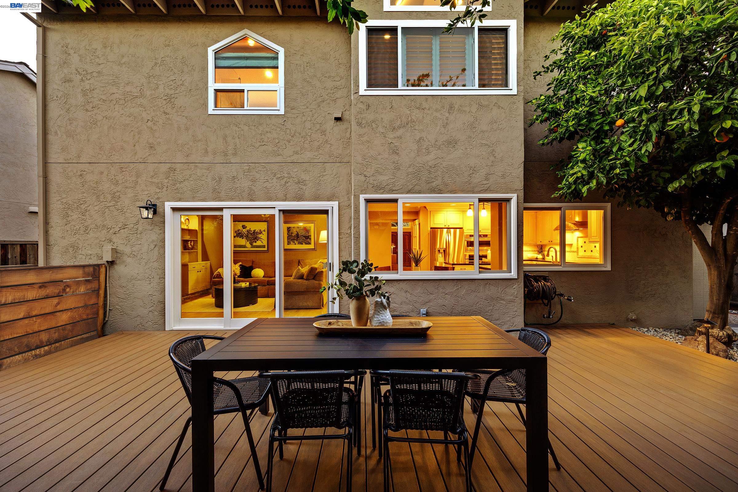 6310 Camino Del Lago