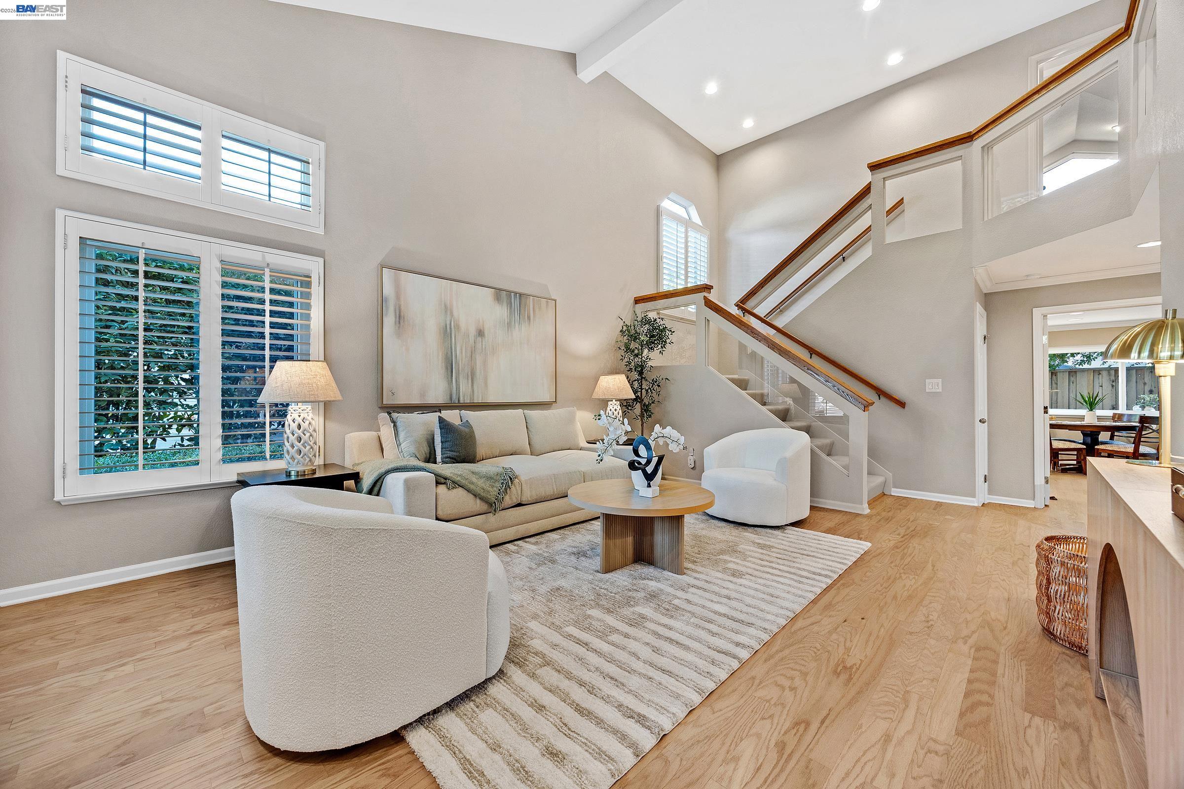 6310 Camino Del Lago