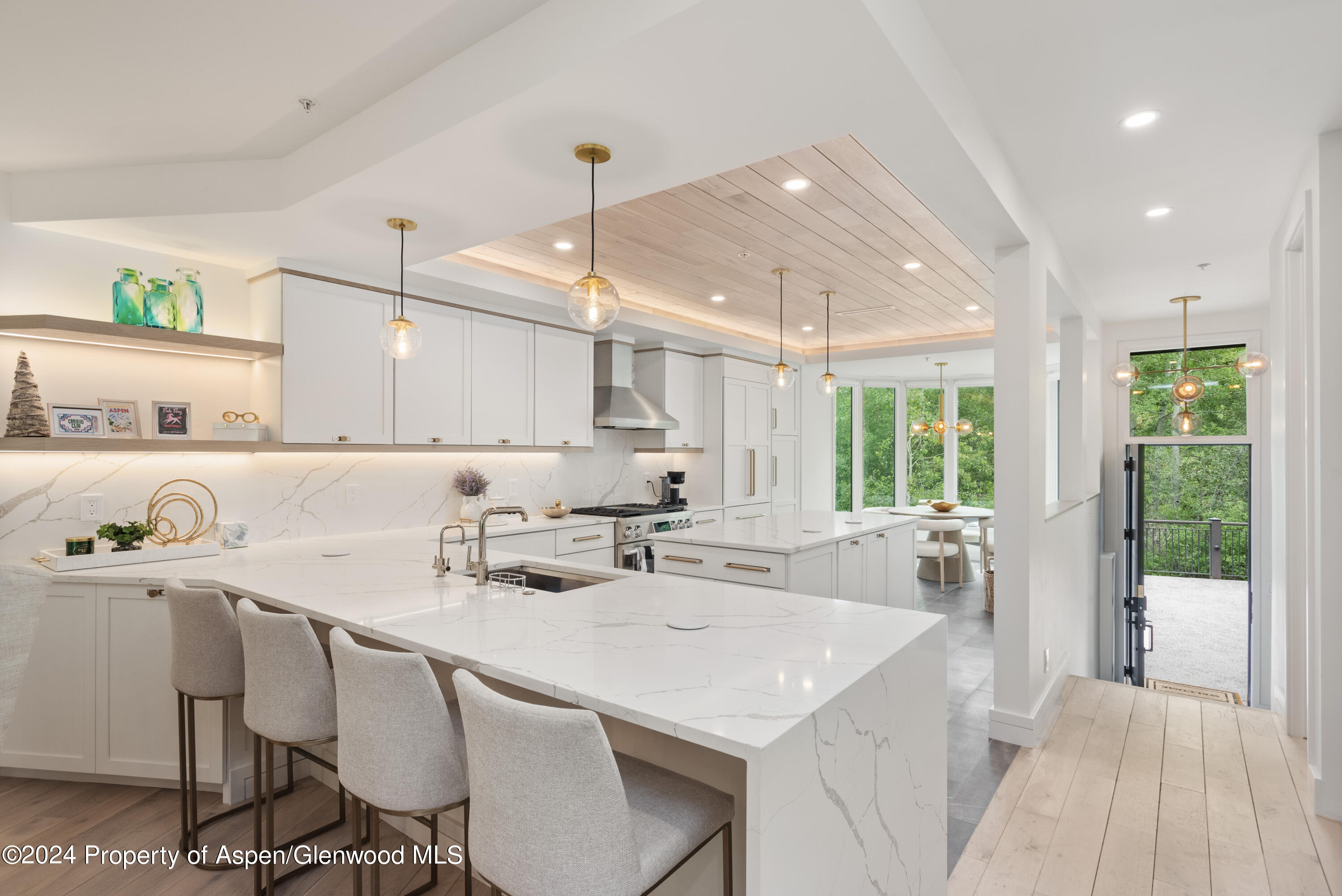 381 Ridge Road, C4