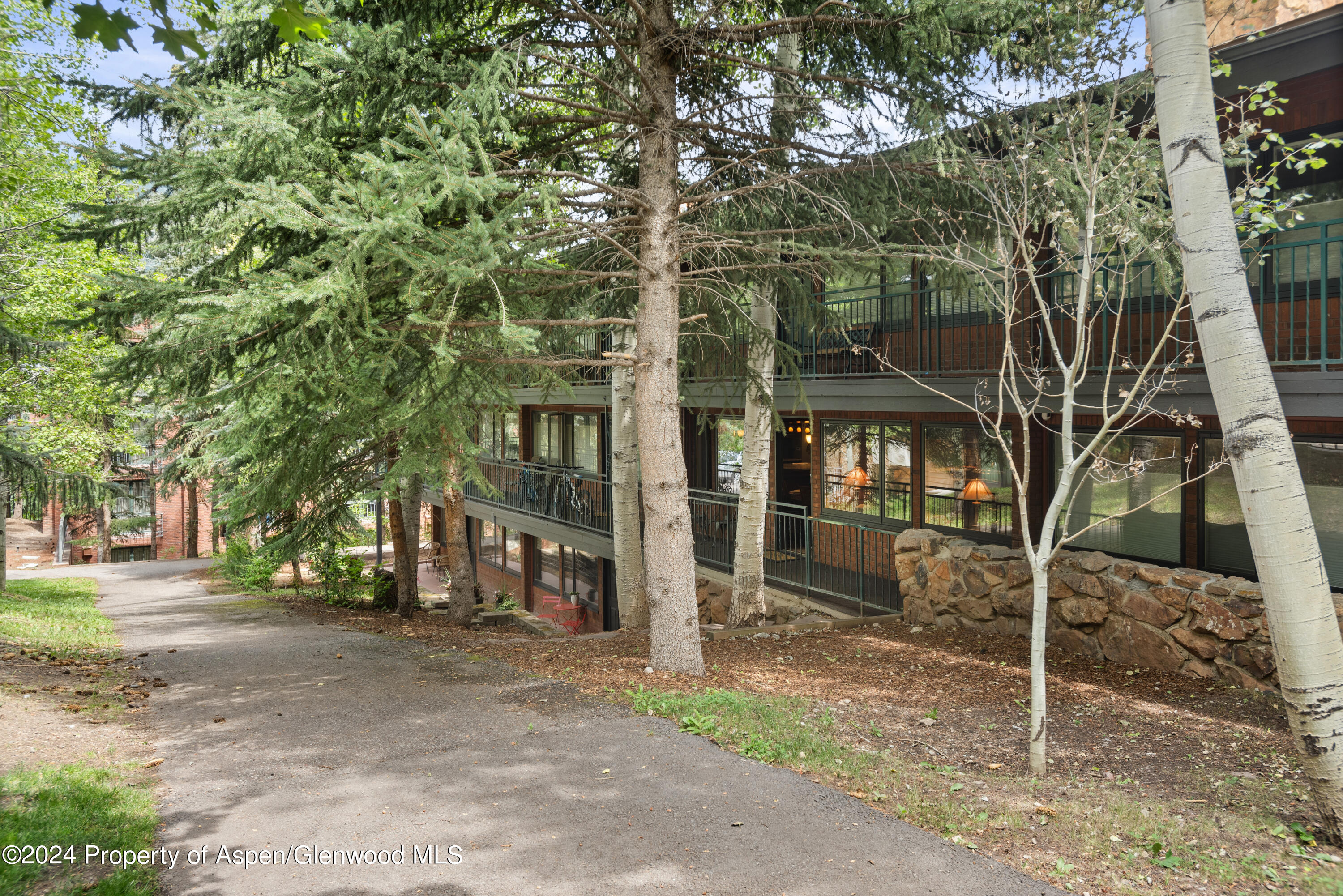 731 S Mill Street 2c