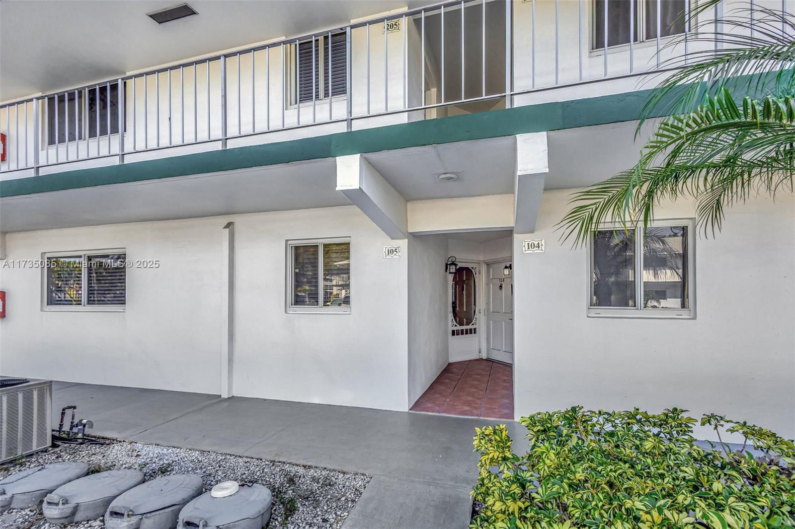 5 Westwood Ave # 105D