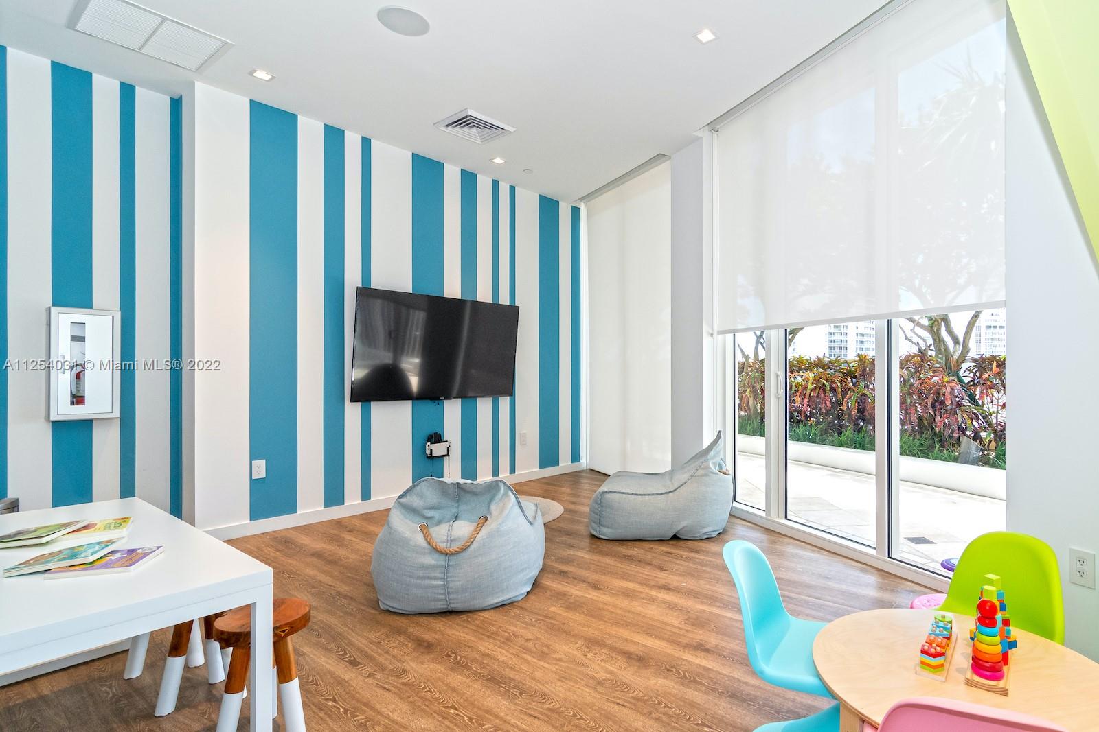 4100 Island Blvd # 704