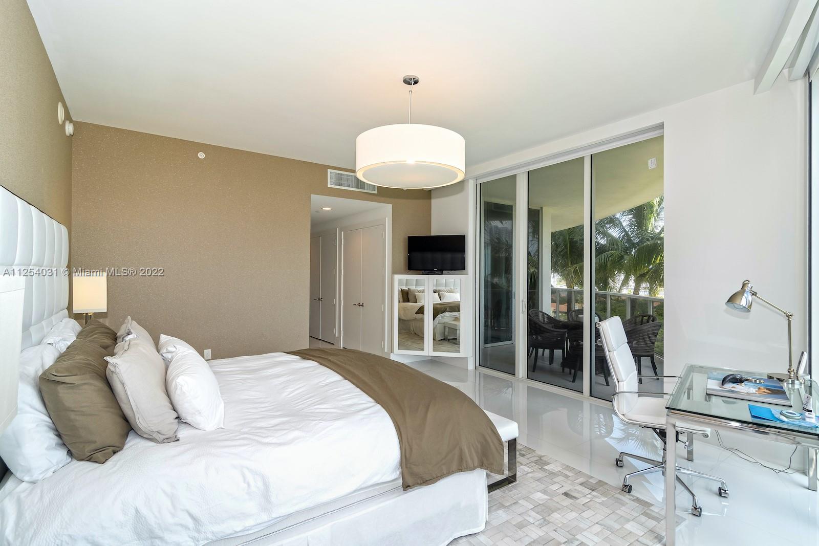 4100 Island Blvd # 704