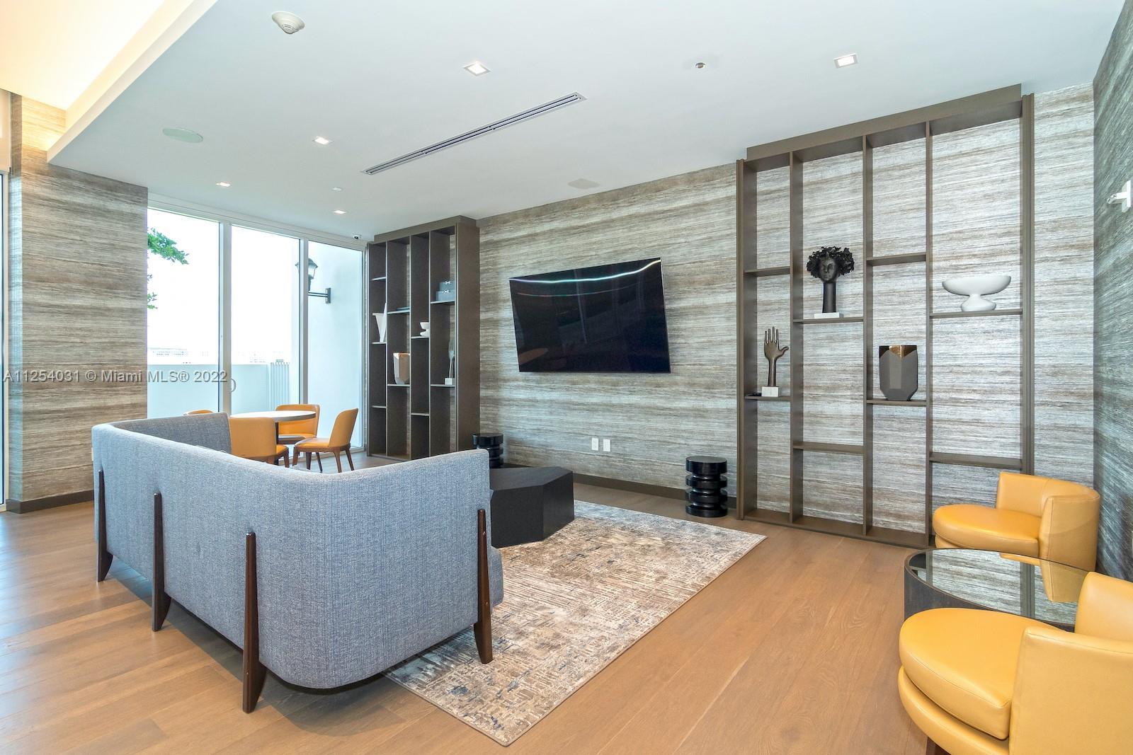 4100 Island Blvd # 704