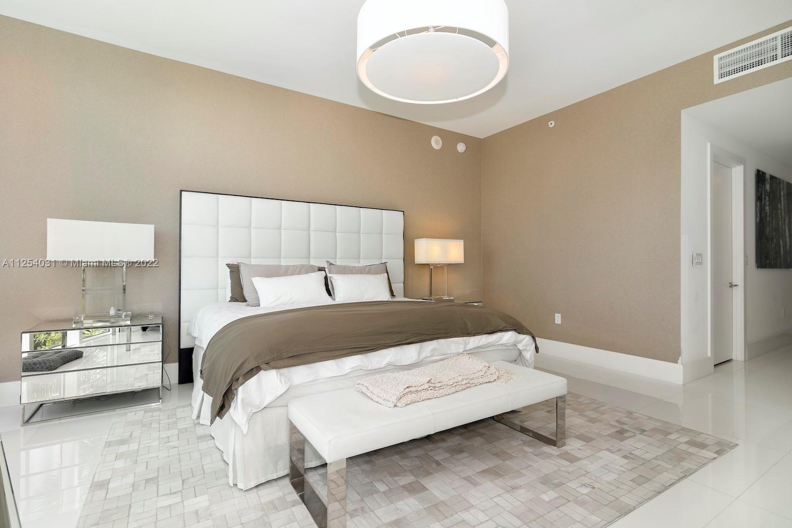 4100 Island Blvd # 704