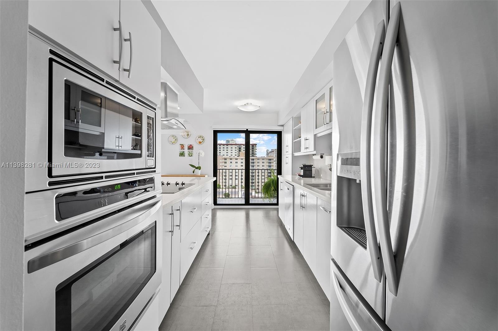 1201 S Ocean Dr # 910S