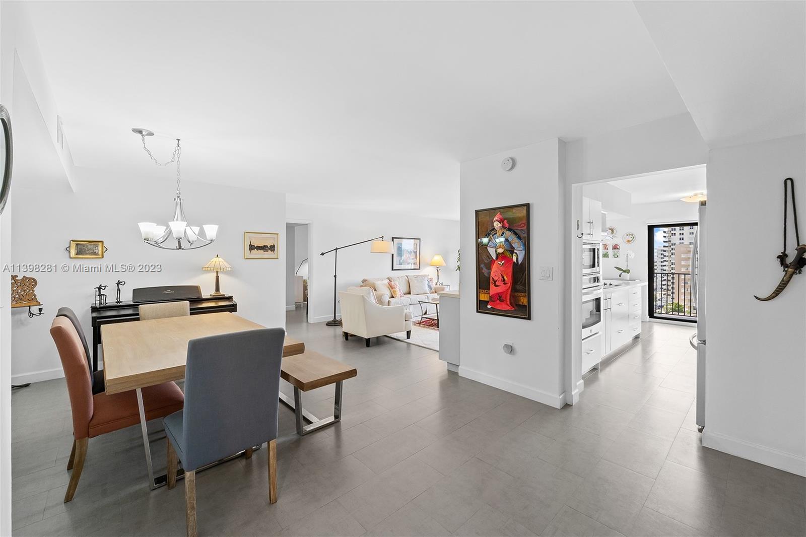 1201 S Ocean Dr # 910S