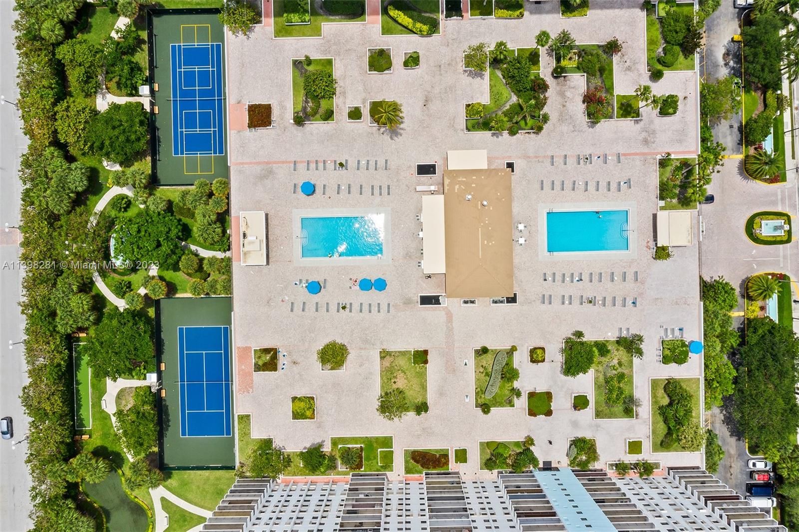 1201 S Ocean Dr # 910S