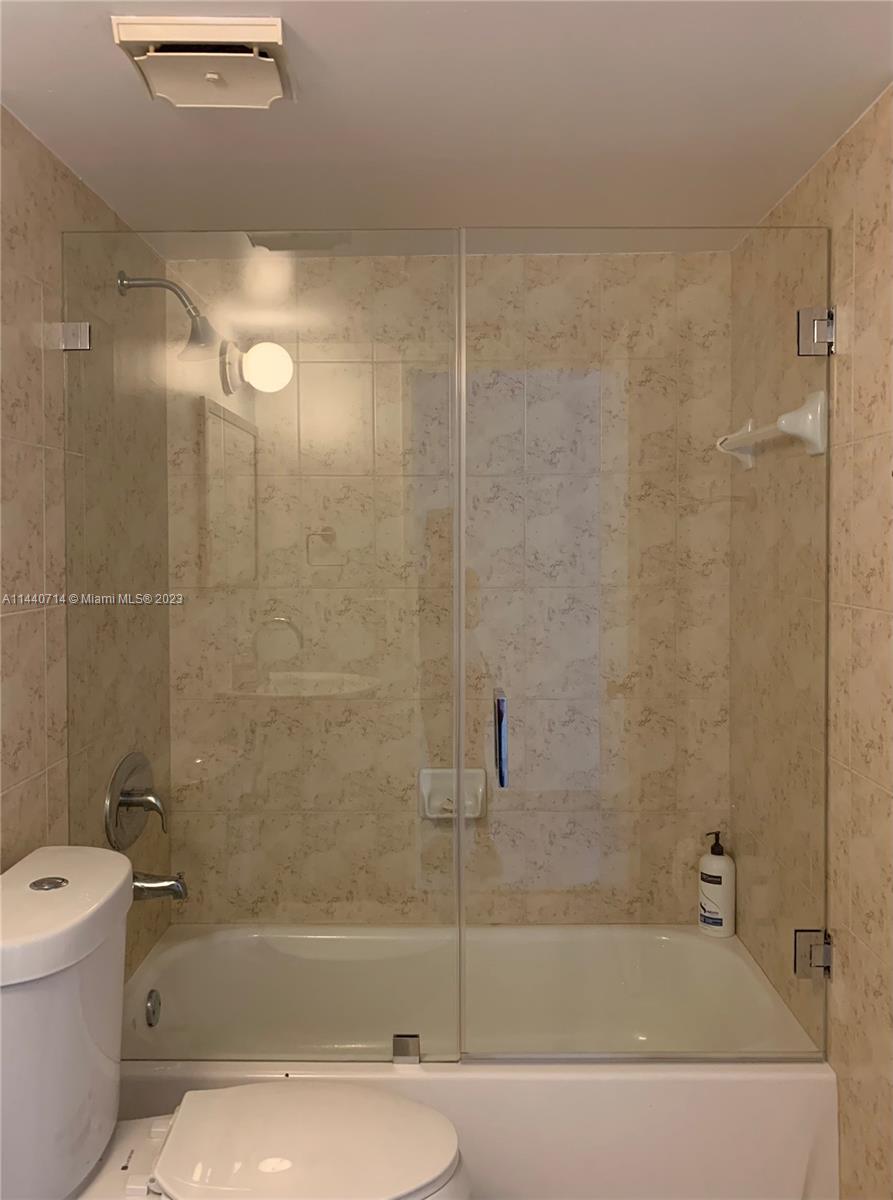 5845 Collins Ave # 101