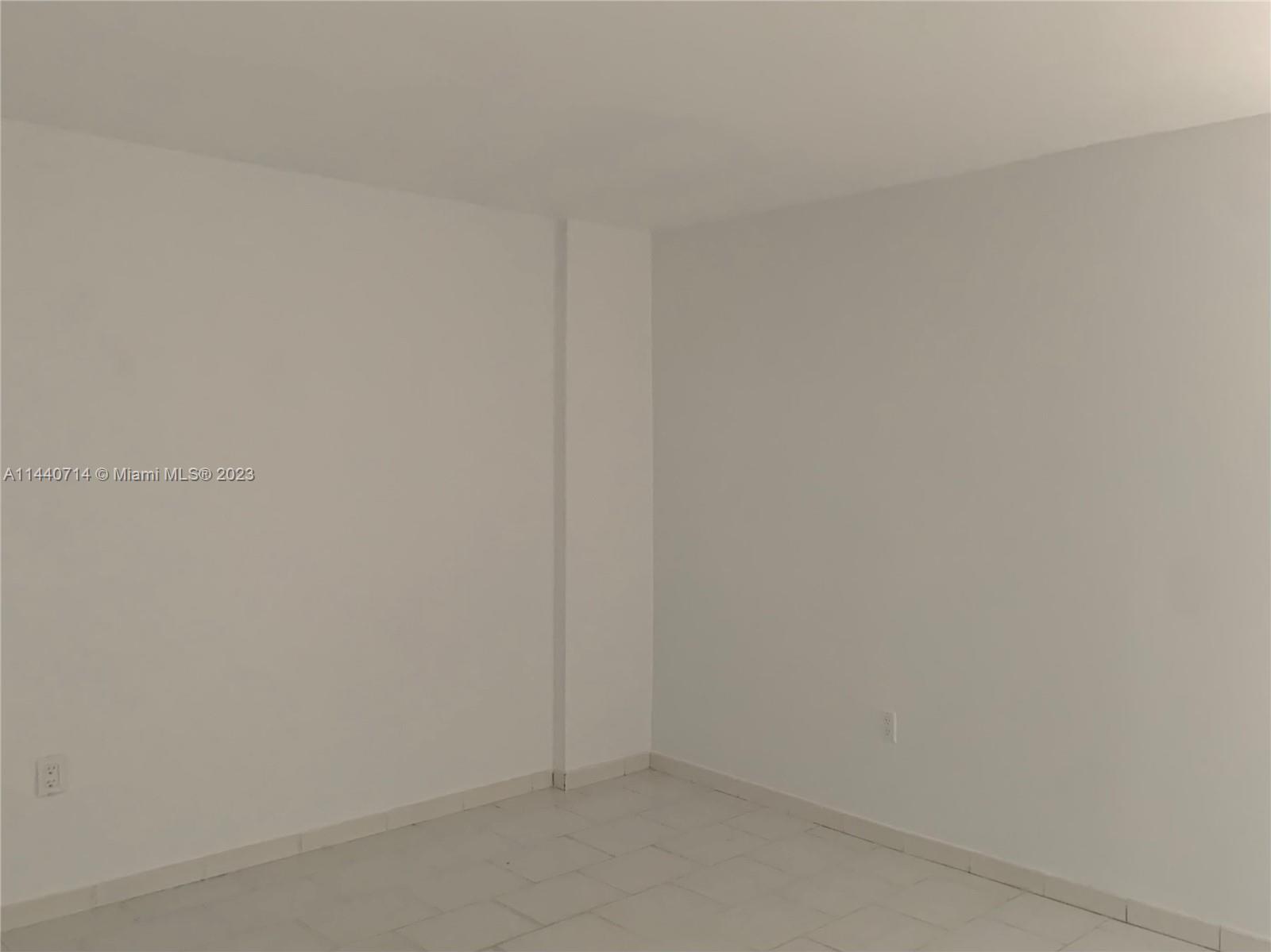 5845 Collins Ave # 101