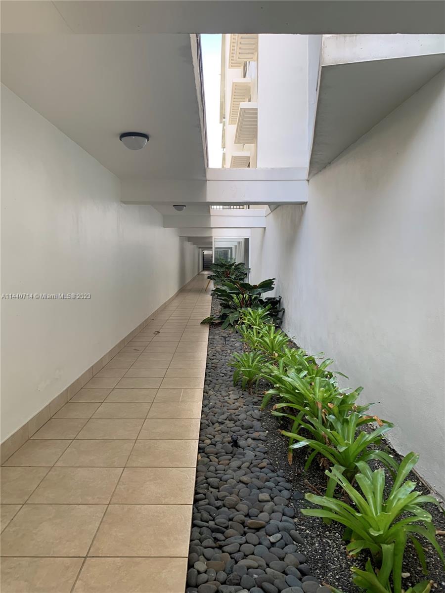 5845 Collins Ave # 101