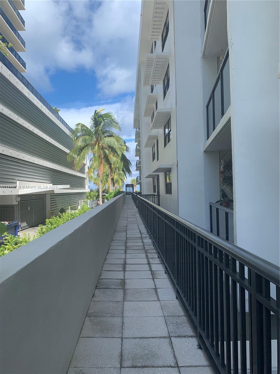 5845 Collins Ave # 101