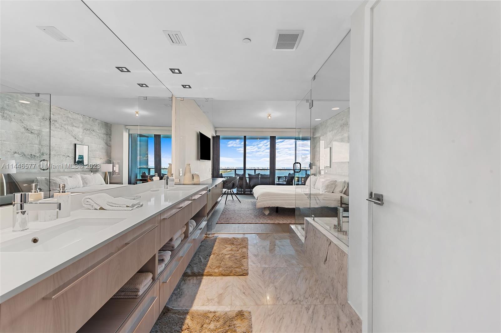 3131 NE 7th Ave # 3004