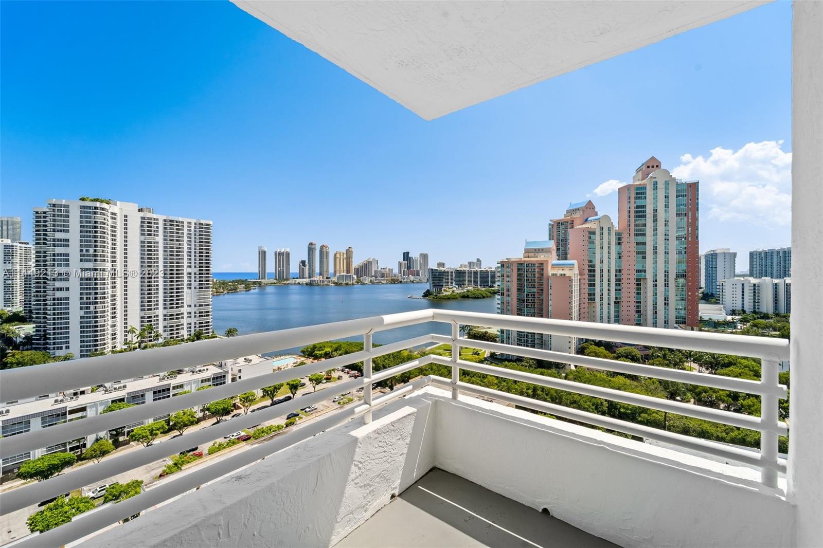 3300 NE 192nd St Unit: PH13