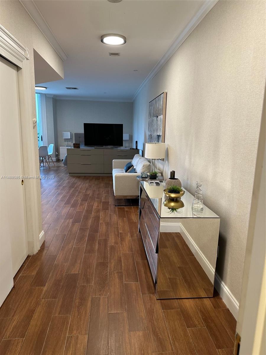 21200 Point Pl # 310