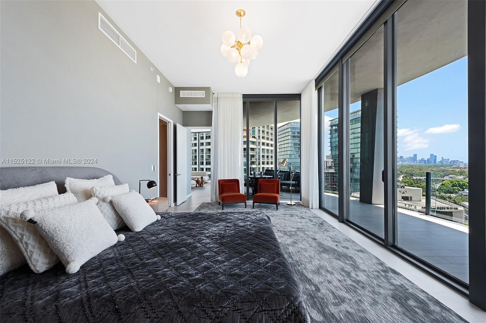 2811 S Bayshore Dr # 15D