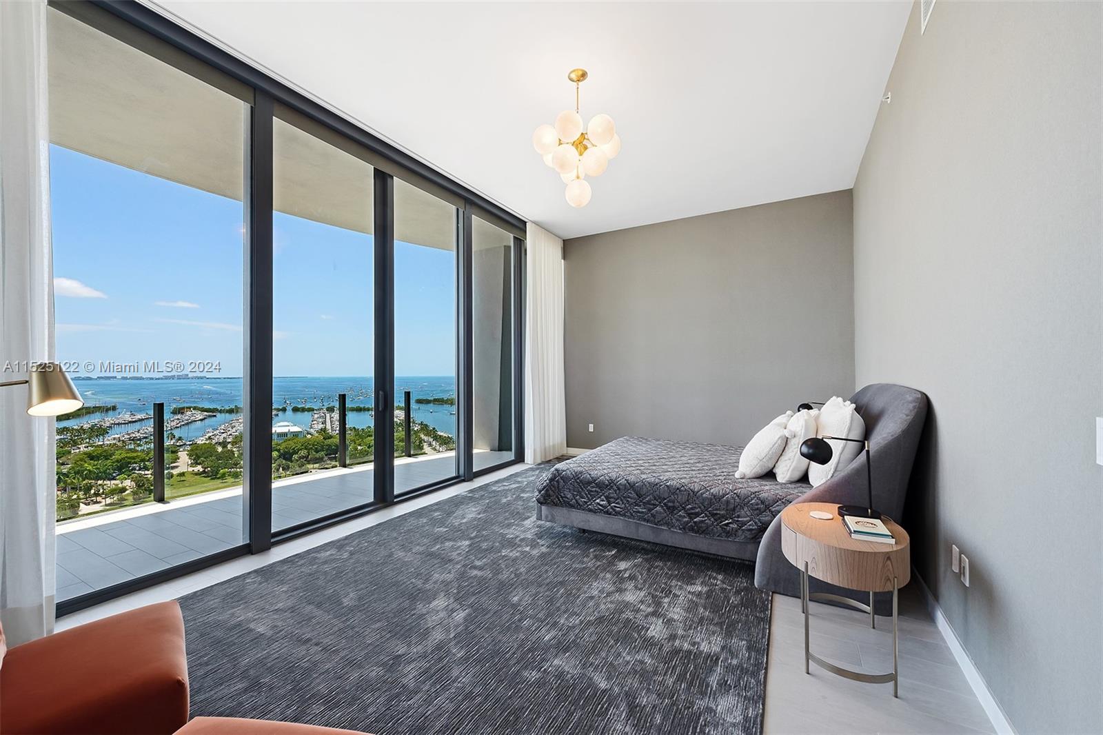 2811 S Bayshore Dr # 15D