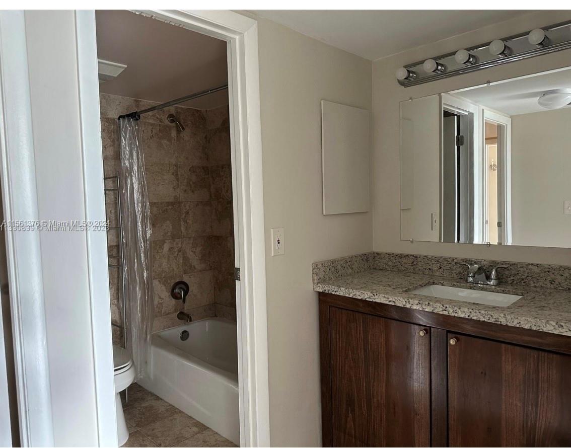 3301 N Country Club Dr # 704