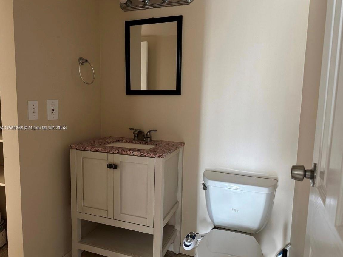 3301 N Country Club Dr # 704