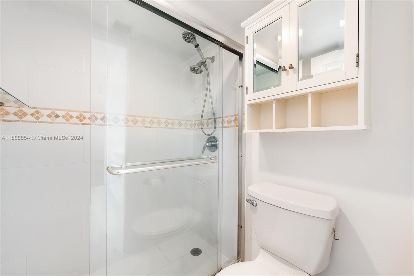 9721 E Bay Harbor Dr # 4C