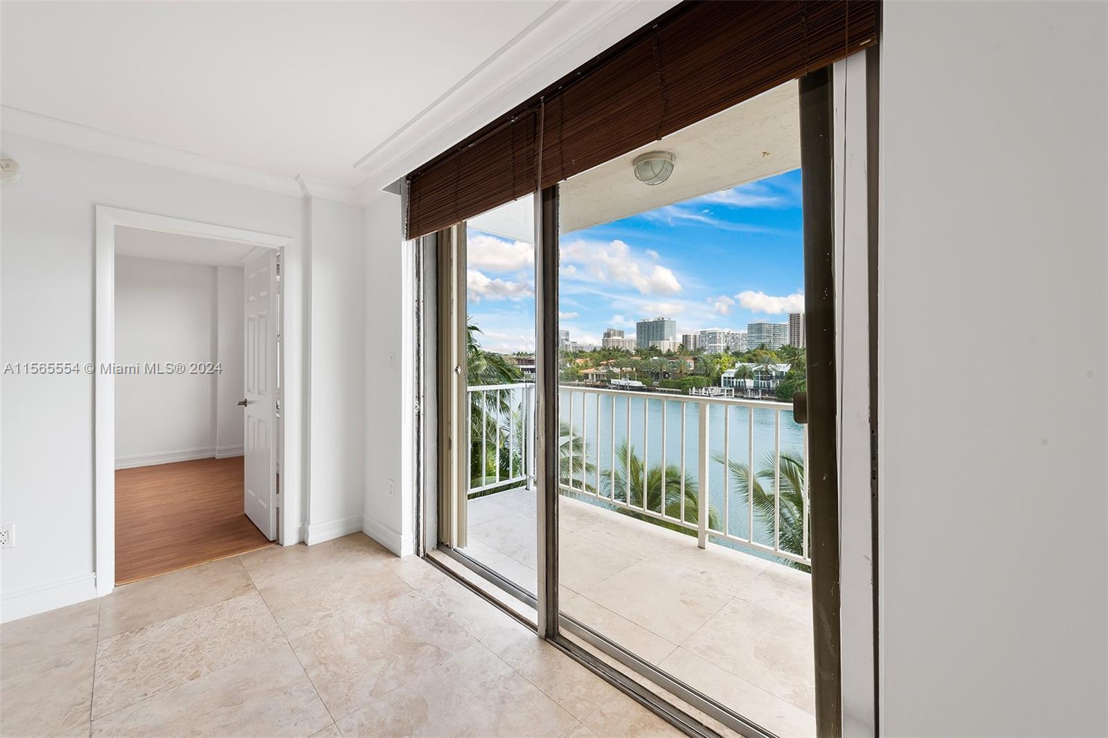 9721 E Bay Harbor Dr # 4C