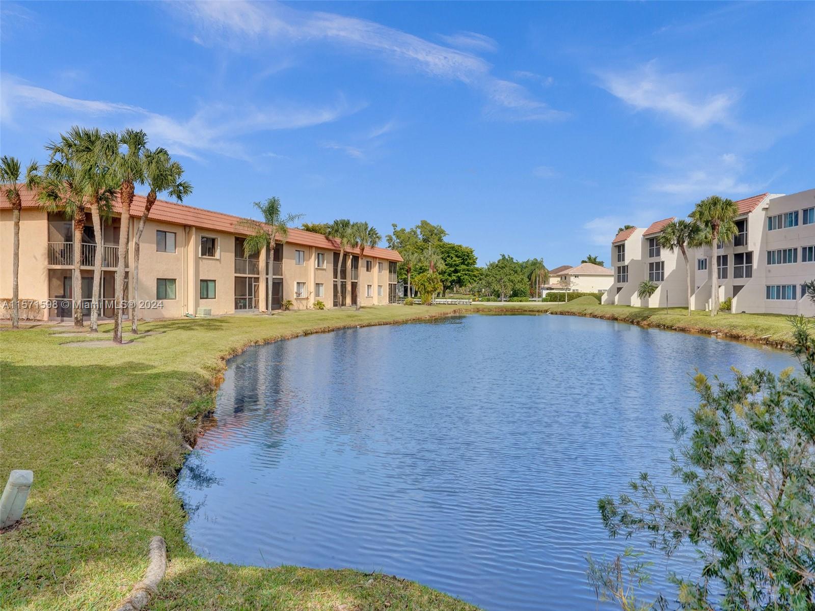 158 Lakeview Dr # 103