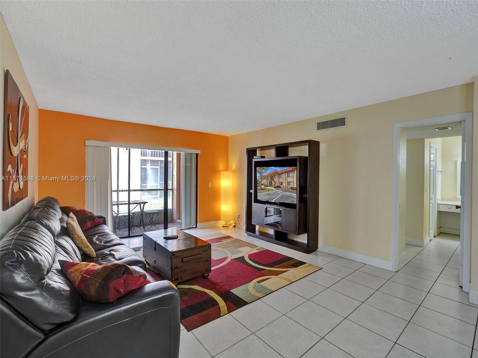 158 Lakeview Dr # 103