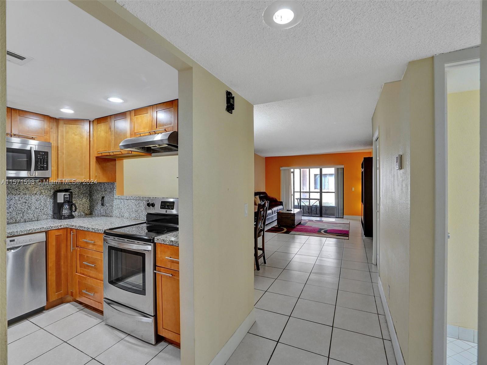158 Lakeview Dr # 103