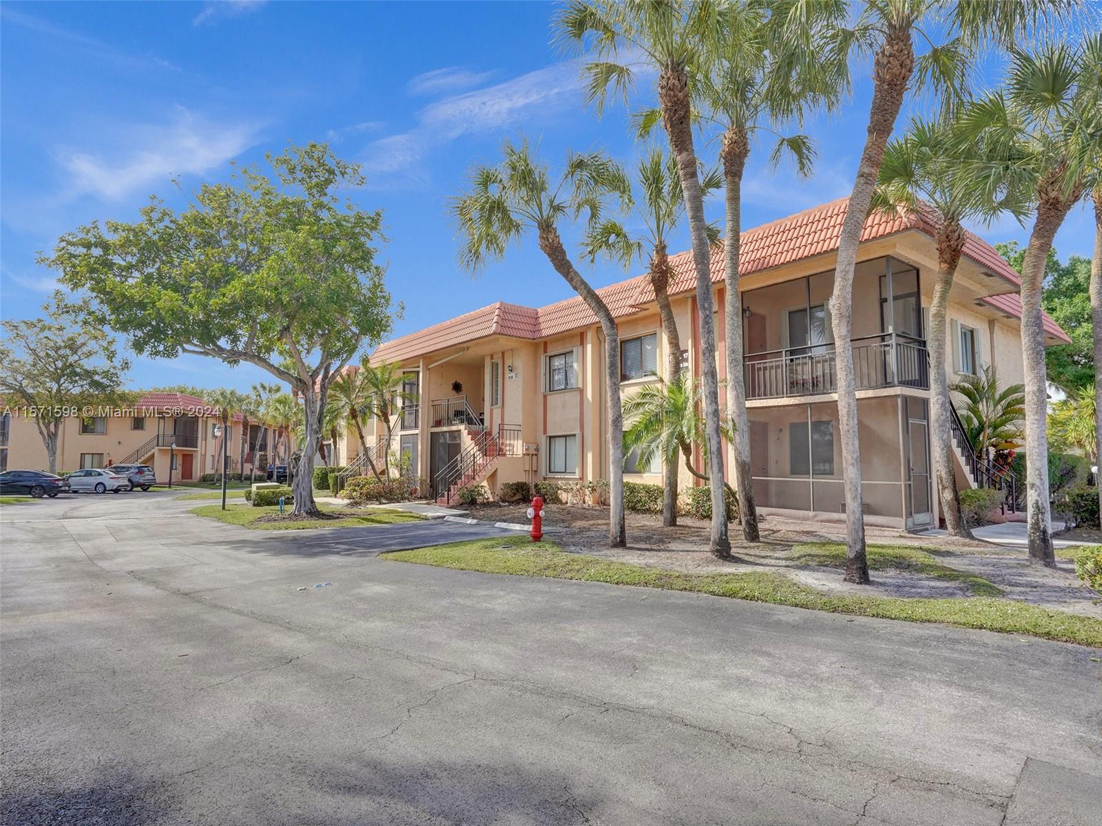 158 Lakeview Dr # 103