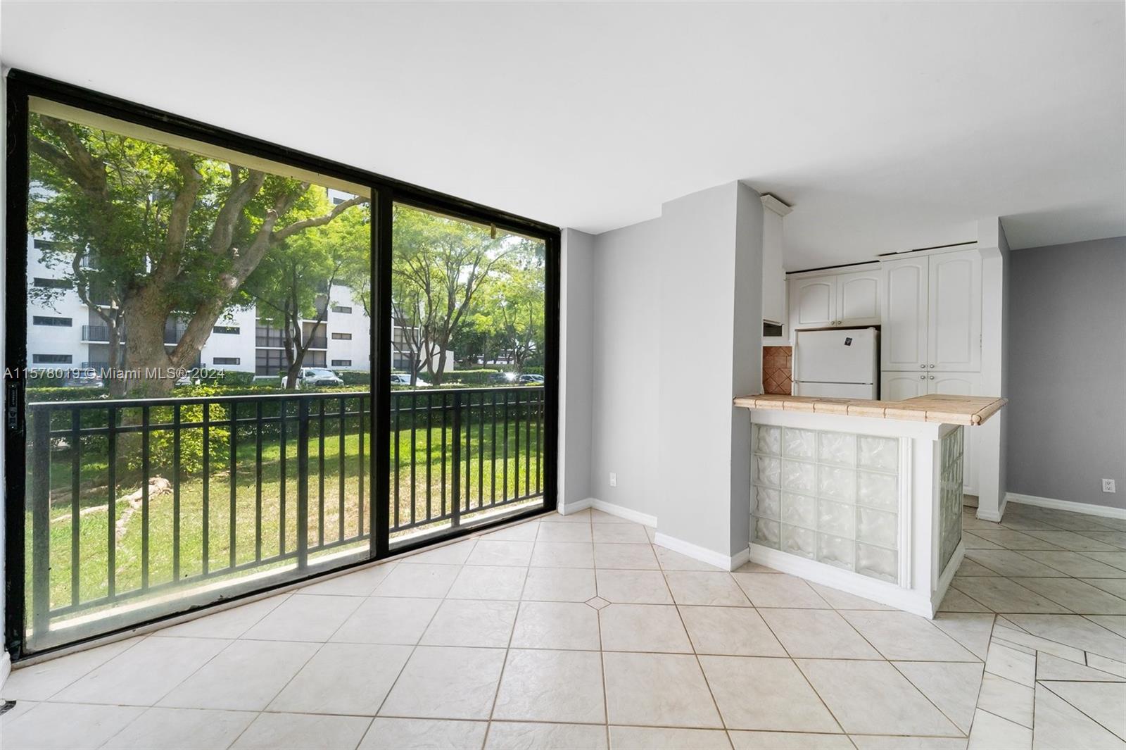 16919 N Bay Rd # 115