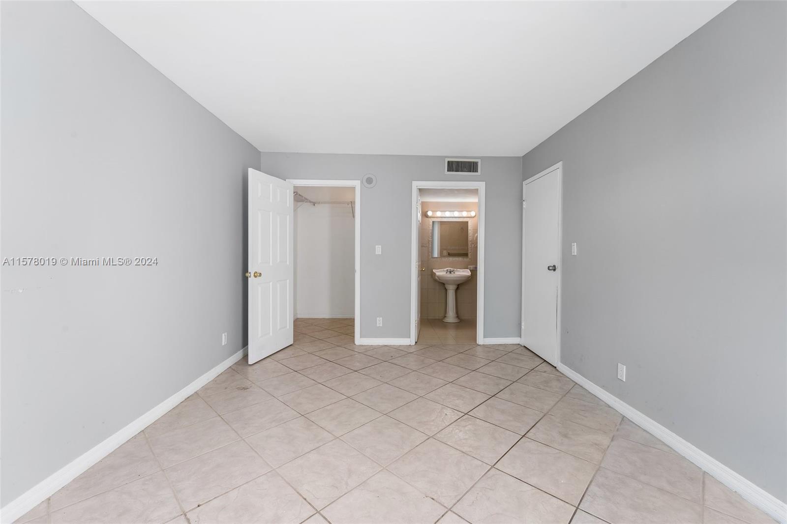 16919 N Bay Rd # 115