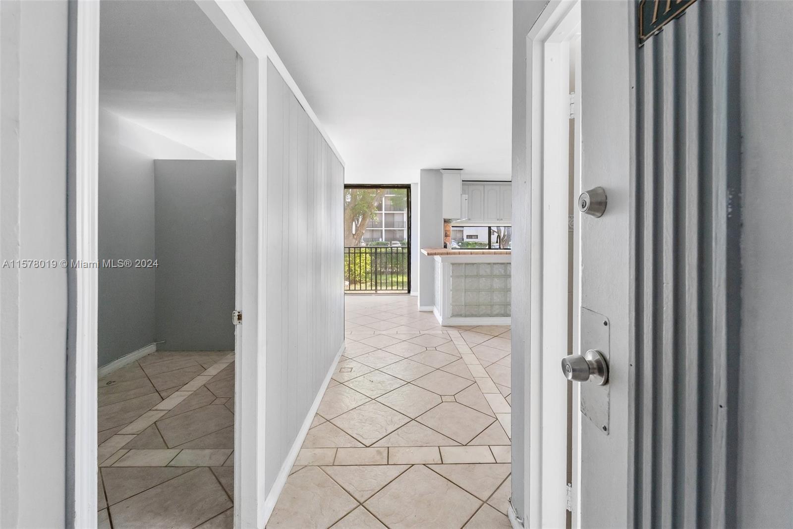 16919 N Bay Rd # 115