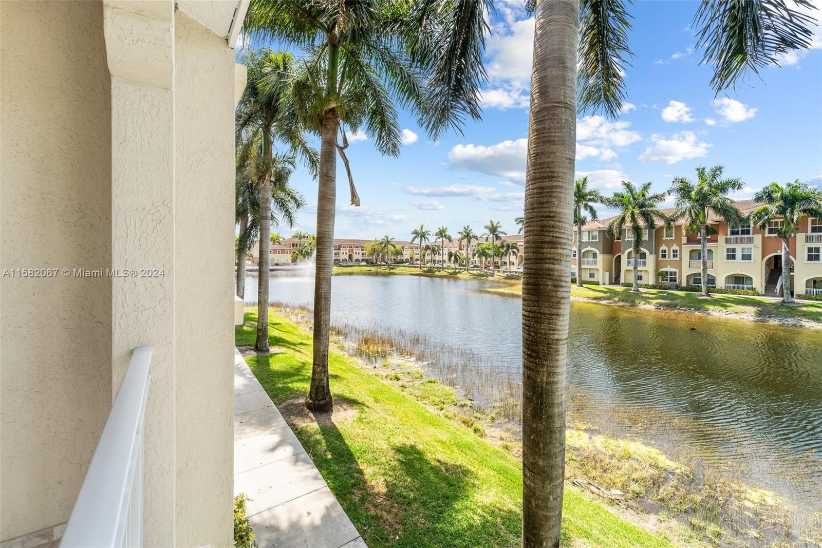 10850 NW 89th Ter # 5 Unit: 208-5