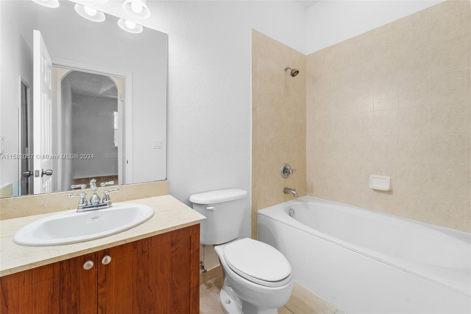 10850 NW 89th Ter # 5 Unit: 208-5