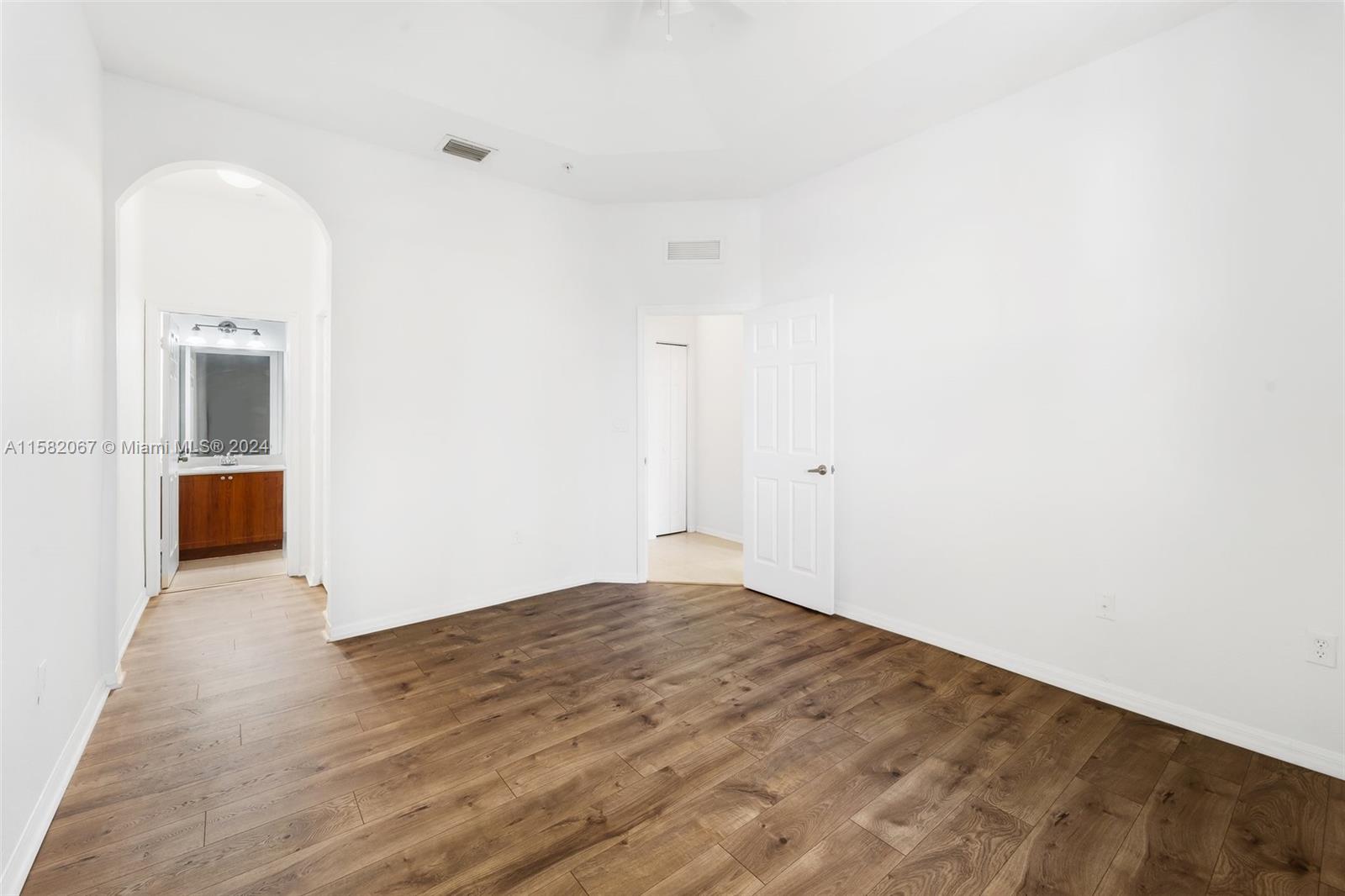 10850 NW 89th Ter # 5 Unit: 208-5