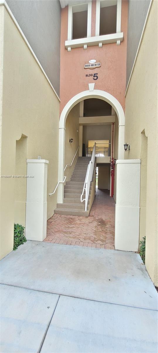 10850 NW 89th Ter # 5 Unit: 208-5