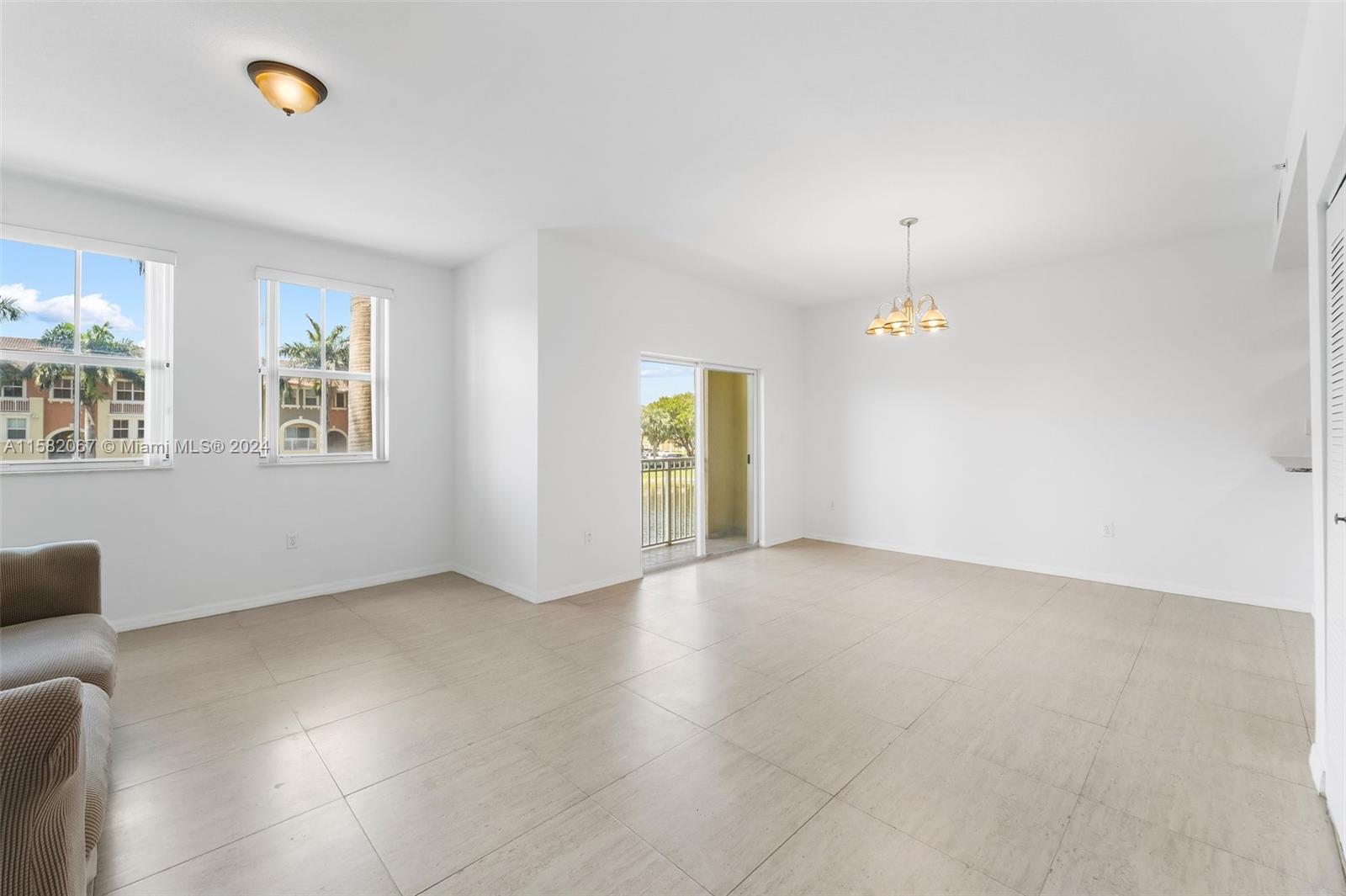 10850 NW 89th Ter # 5 Unit: 208-5