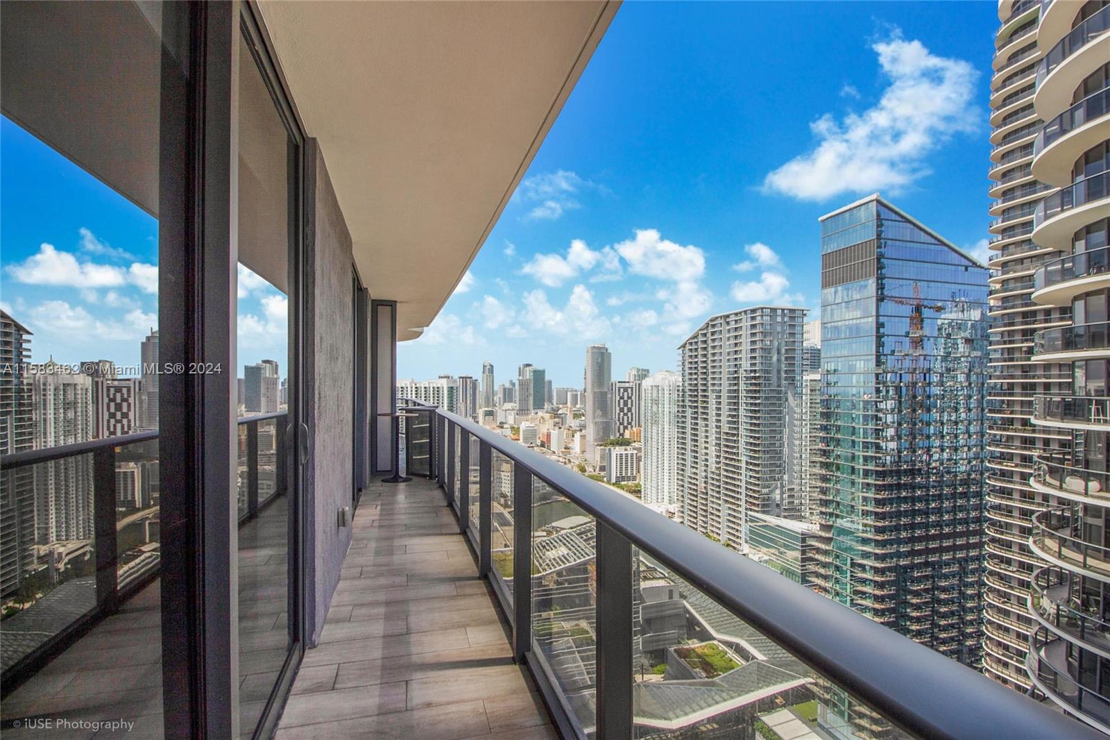 55 SW 9th St # 3802