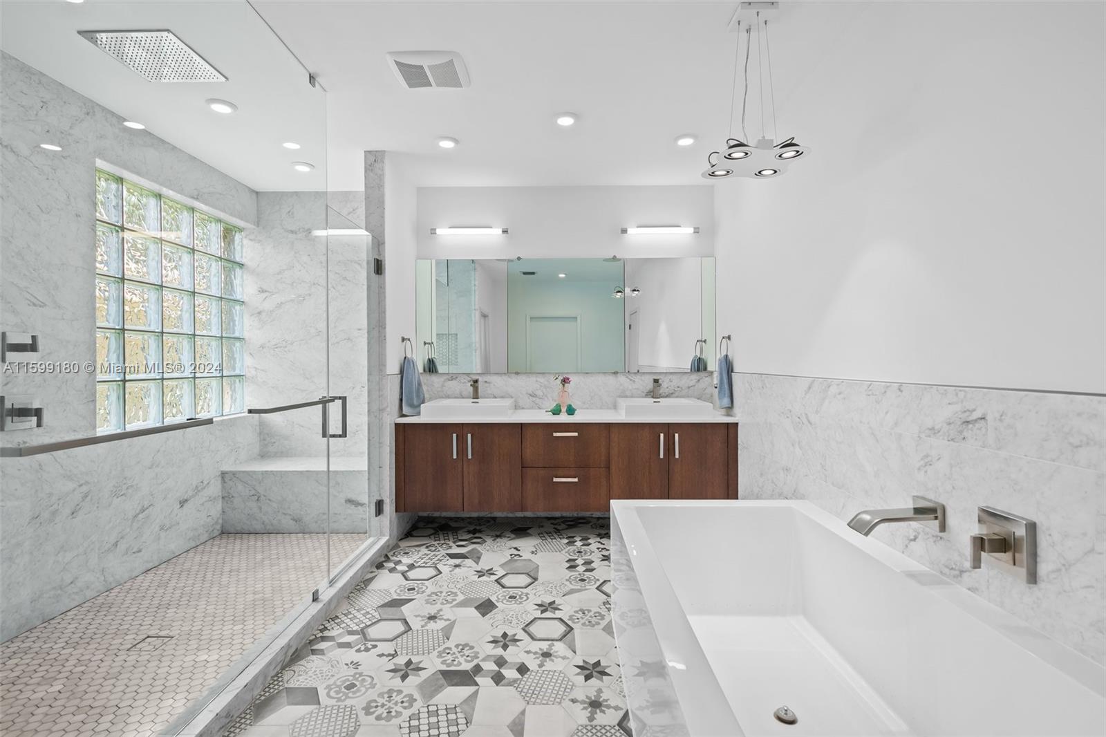 2498 Eagle Run Dr # 2498